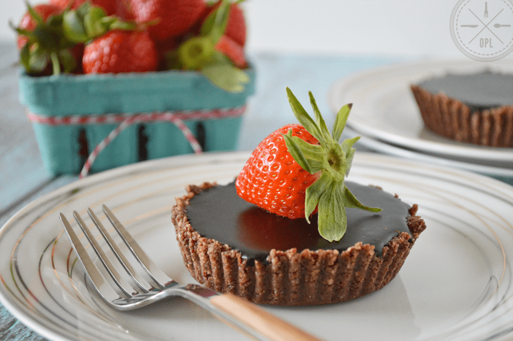 Mini Chocolate Hazelnut Tart {paleo, vegan, raw} | Our Paleo Life