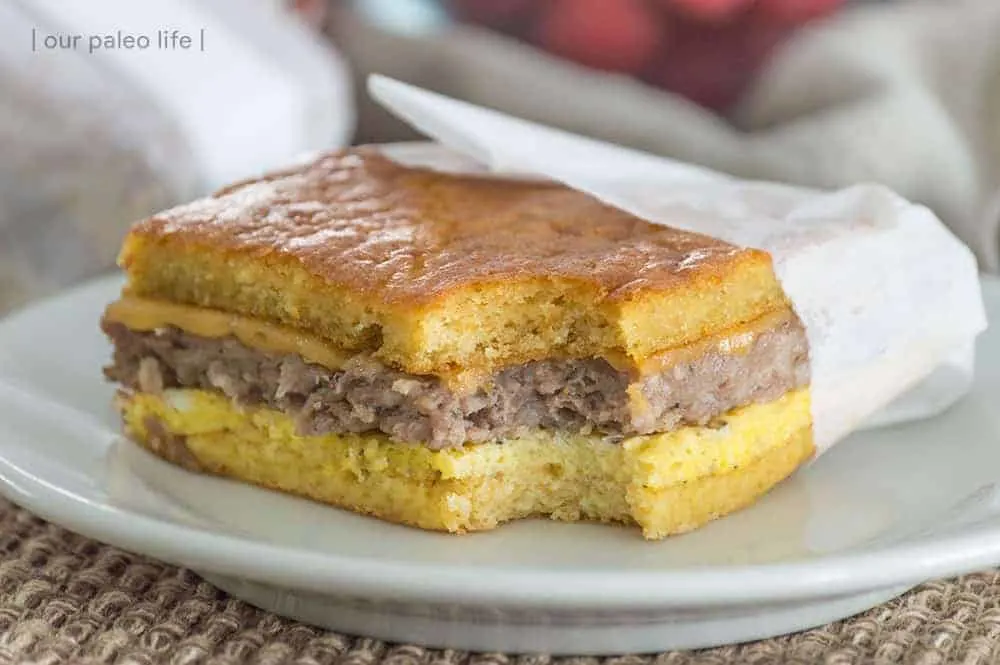 Low Carb Breakfast Sandwiches {2g carbs per sandwich}