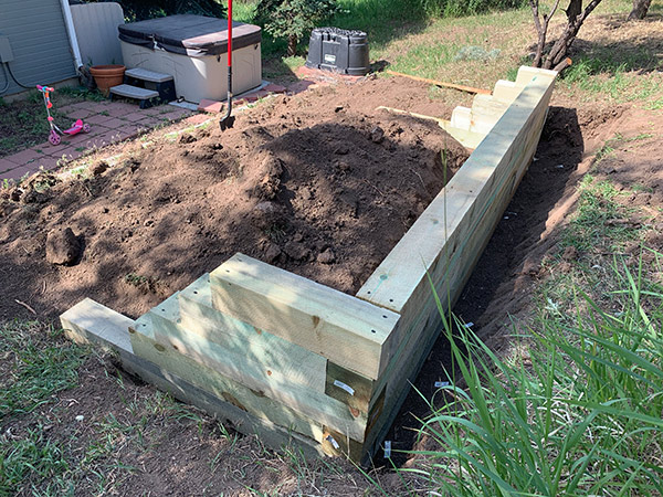 Retaining Wall for Backyard Deck