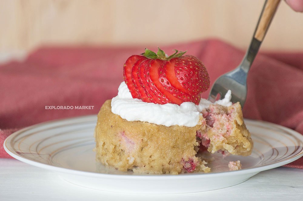 Keto Strawberry Mug Cake