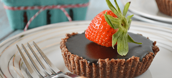 Mini Chocolate Hazelnut Tart {paleo, vegan, raw} | Our Paleo Life