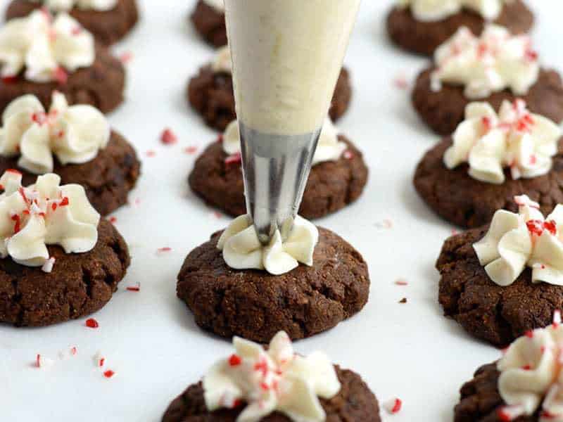 Paleo Hot Cocoa Cookies w/ Vanilla Bean Frosting | Fit Foodie Finds Paleo Hot Cocoa Cookies w/ Vanilla Bean Frosting | Fit Foodie Finds