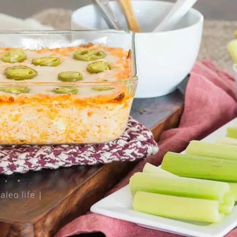 Low-Carb Buffalo Chicken Dip {keto}