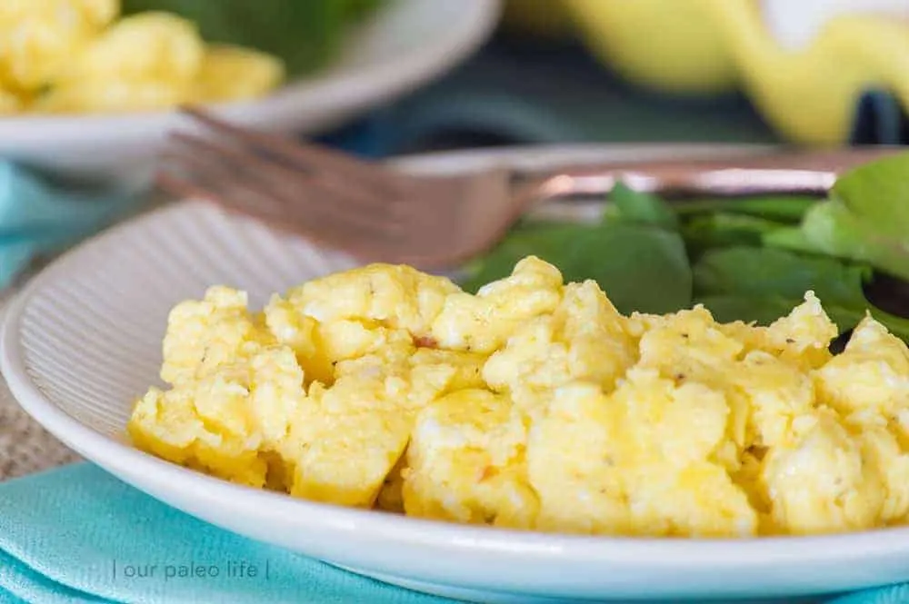 Creamy Scrambled Eggs {low-carb; primal}