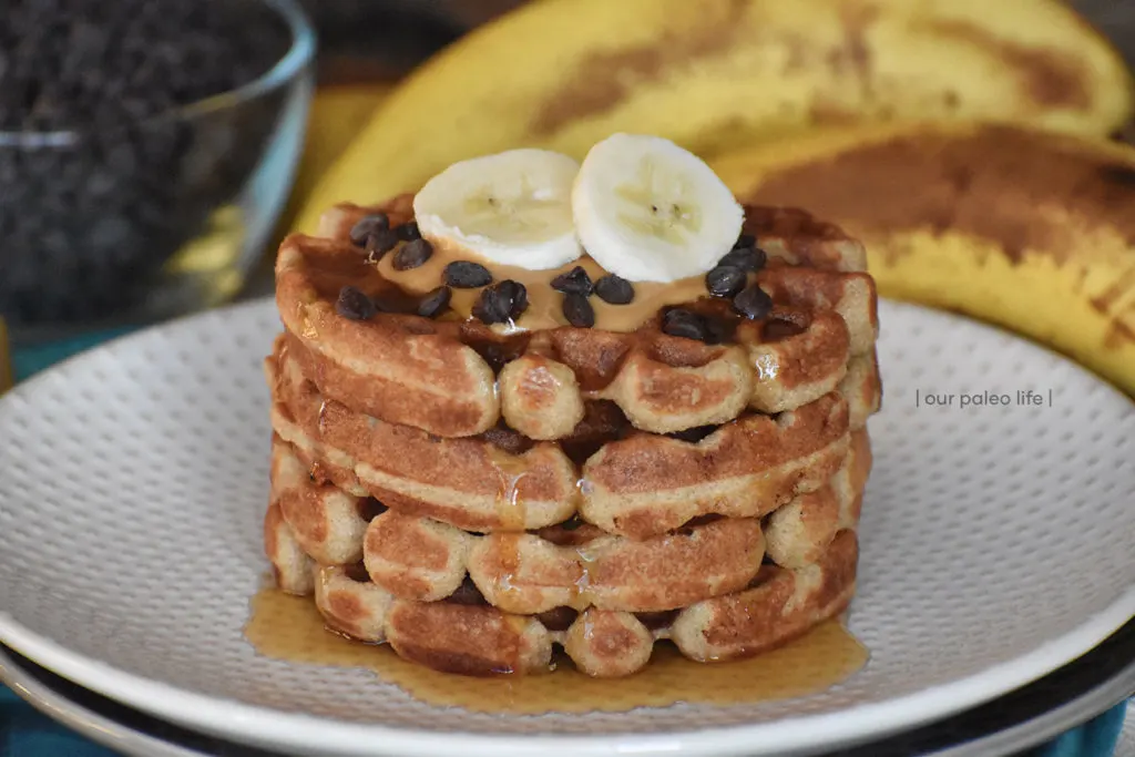 Paleo Banana Protein WafPaleo Banana Protein Waffles {grain-free}fles {grain-free}