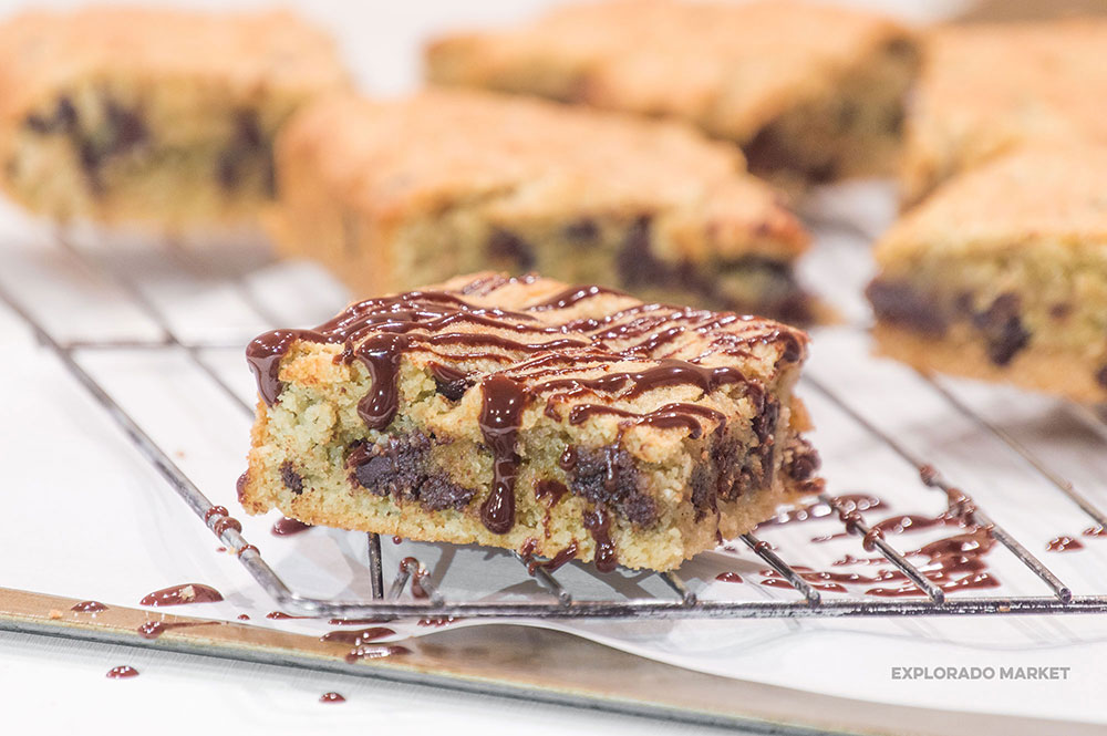 Keto Chocolate Chip Cookie Bars