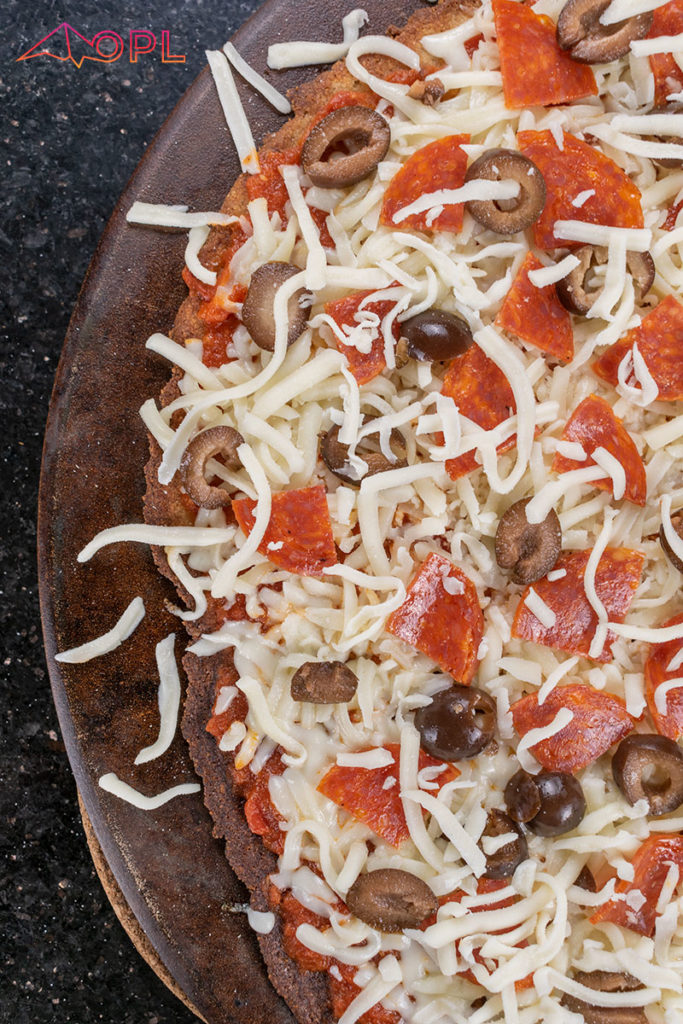 Low-Carb Thin-Crust Pizza {dairy-free}