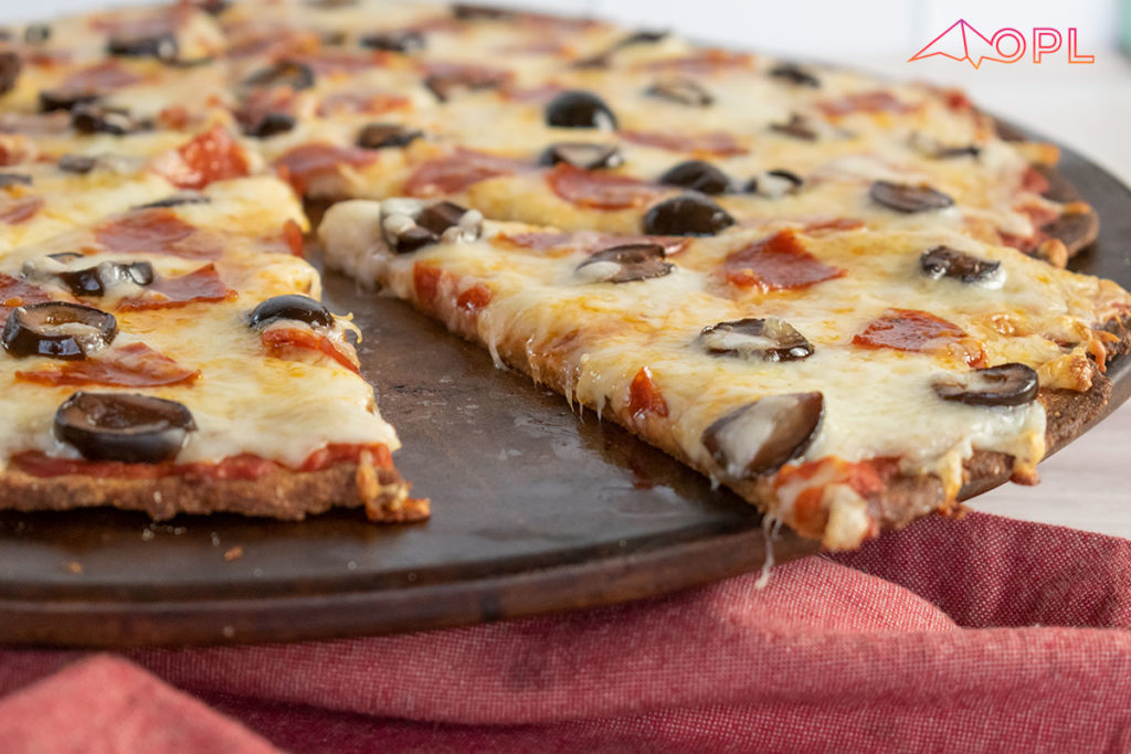 Low-Carb Thin-Crust Pizza {dairy-free}