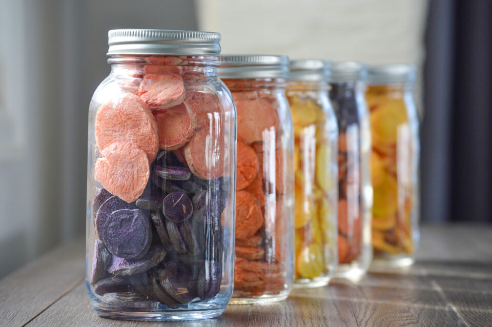 Freeze Dried vs. Dehydrated What's the best method for food storage?