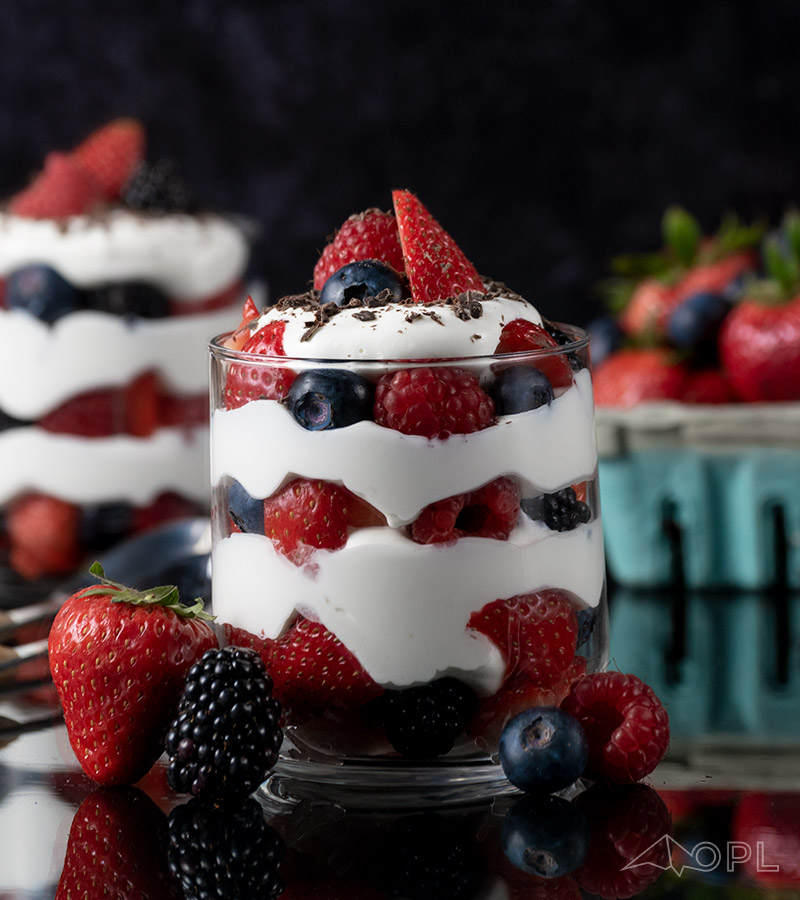 Make this berries and cream low carb treat
