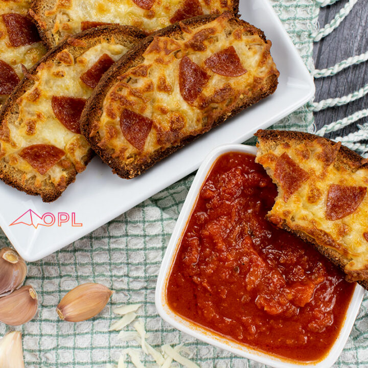 Cheesy Pizza Bread