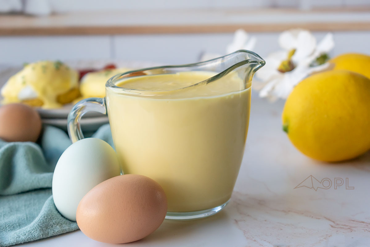Easy Hollandaise Sauce
