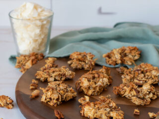 Keto Caramel Coconut Clusters
