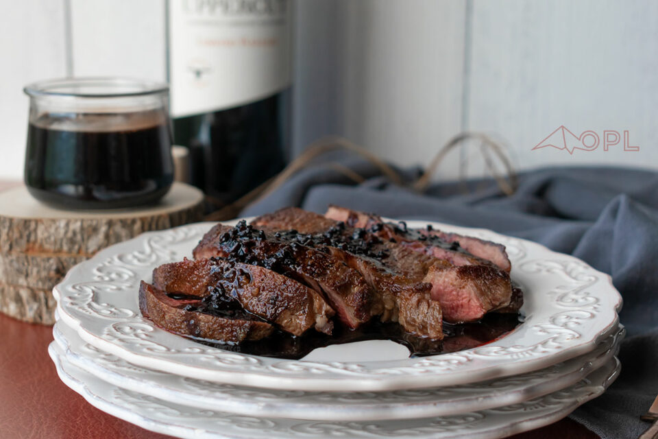 Balsamic Red Wine Steak Sauce (Keto, Paleo) 10 min Easy Recipe